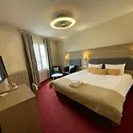 Brit Bleu Nuit Hotel Saintes