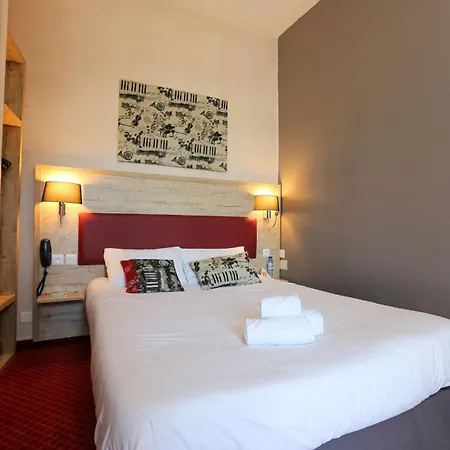 Brit Bleu Nuit Отель