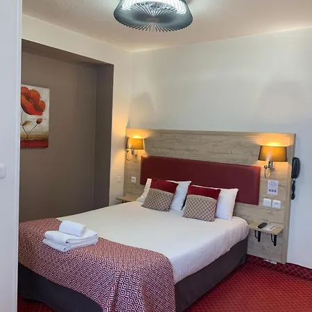 蓝色之夜布里特酒店 桑特