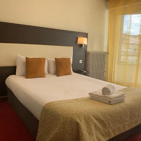 Отель Brit Bleu Nuit