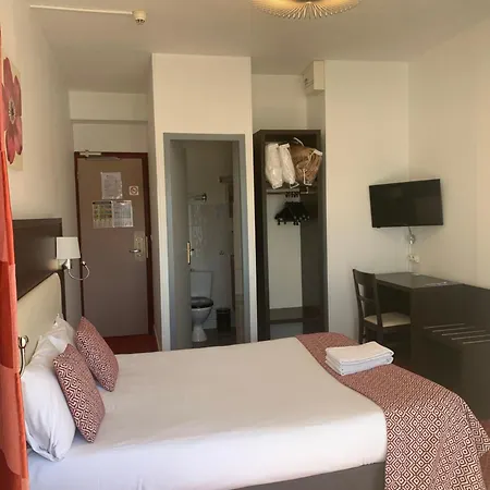 蓝色之夜布里特酒店 酒店 3*