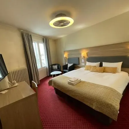Brit Bleu Nuit Hotel Saintes