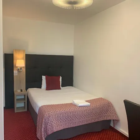 蓝色之夜布里特酒店 桑特