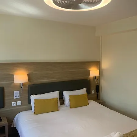 酒店 蓝色之夜布里特酒店