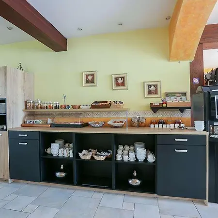 Brit Bleu Nuit Отель Сент