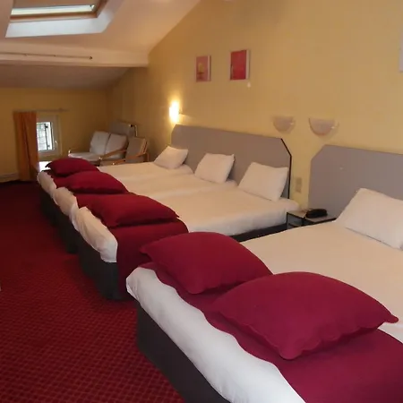 Отель Brit Bleu Nuit Сент