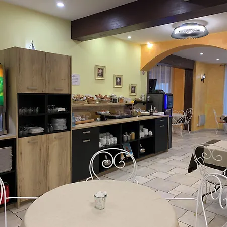 蓝色之夜布里特酒店 3* 桑特