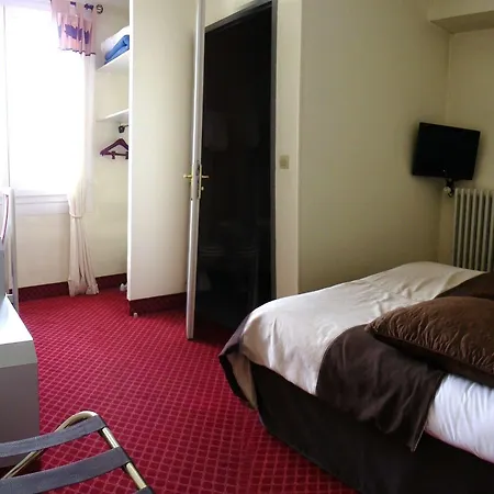 蓝色之夜布里特酒店 酒店 桑特