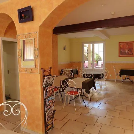 酒店 蓝色之夜布里特酒店