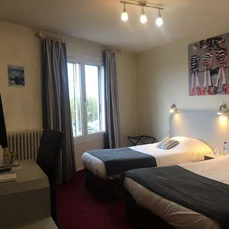 蓝色之夜布里特酒店