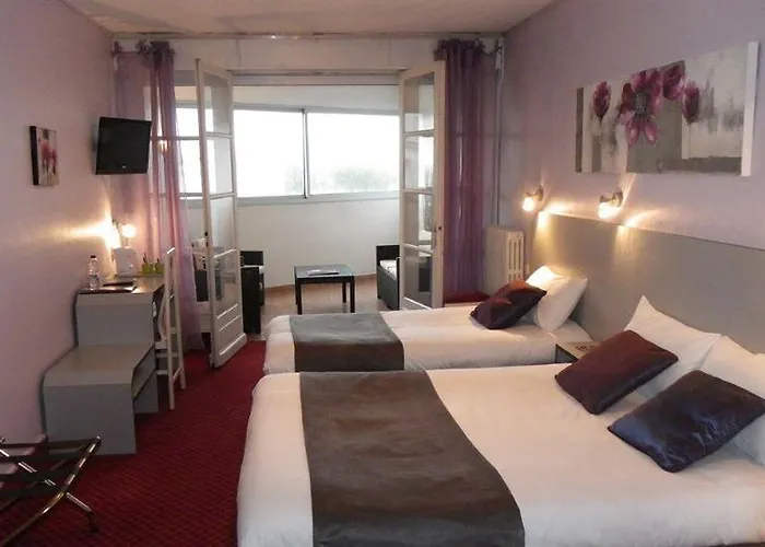 Brit Bleu Nuit Hotel