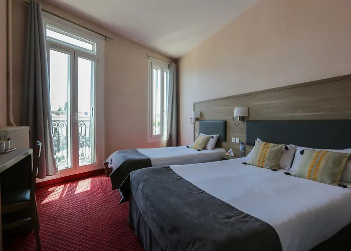 Hotel Brit Bleu Nuit Saintes