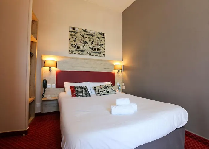 Brit Bleu Nuit Hotel
