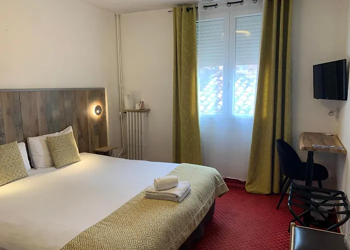 Brit Bleu Nuit Hotel
