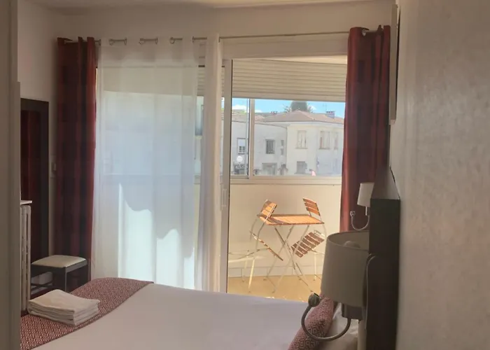 Hotel Brit Bleu Nuit Saintes