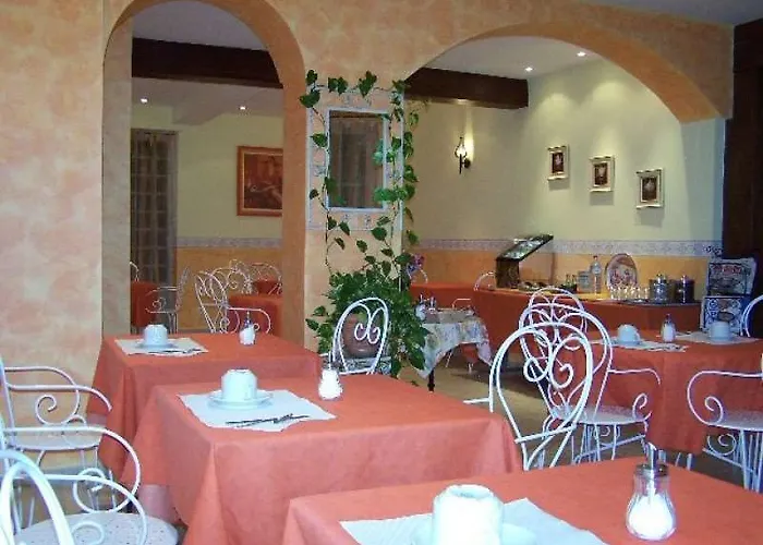 Brit Bleu Nuit 3* Saintes