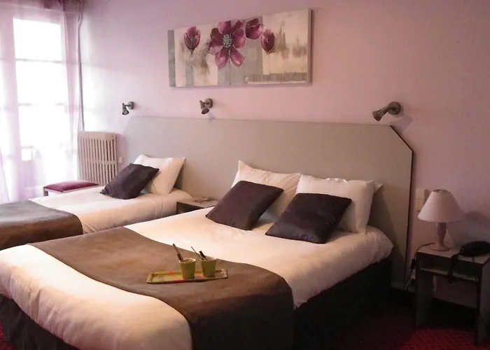 Brit Bleu Nuit 3* Saintes