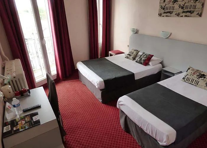 Brit Bleu Nuit Hotel 3*